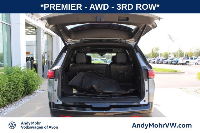 Used 2023 Chevrolet Traverse Premier w/ Redline Edition AWD/4WD image 9