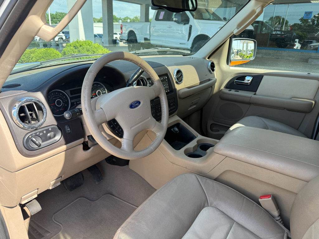 Used 2005 Ford Expedition Eddie Bauer AWD/4WD image 10