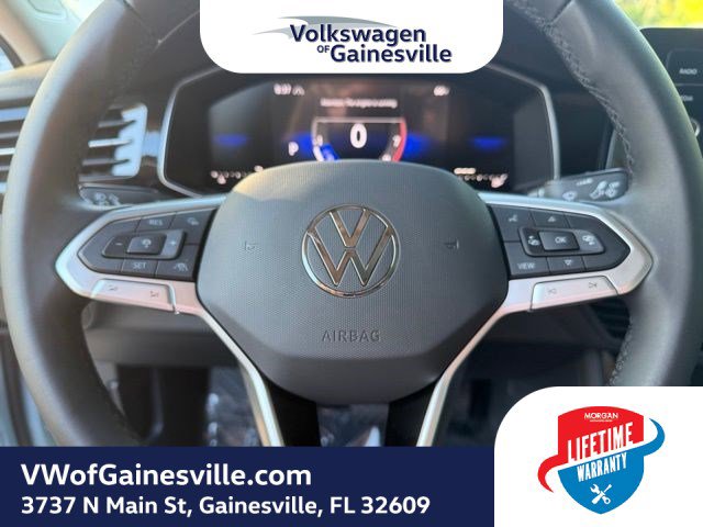 Used 2025 Volkswagen Jetta SE image 20