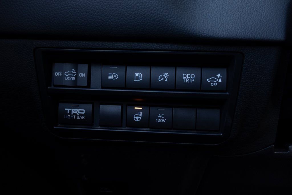 Used 2022 Toyota Tundra TRD Pro AWD/4WD image 32