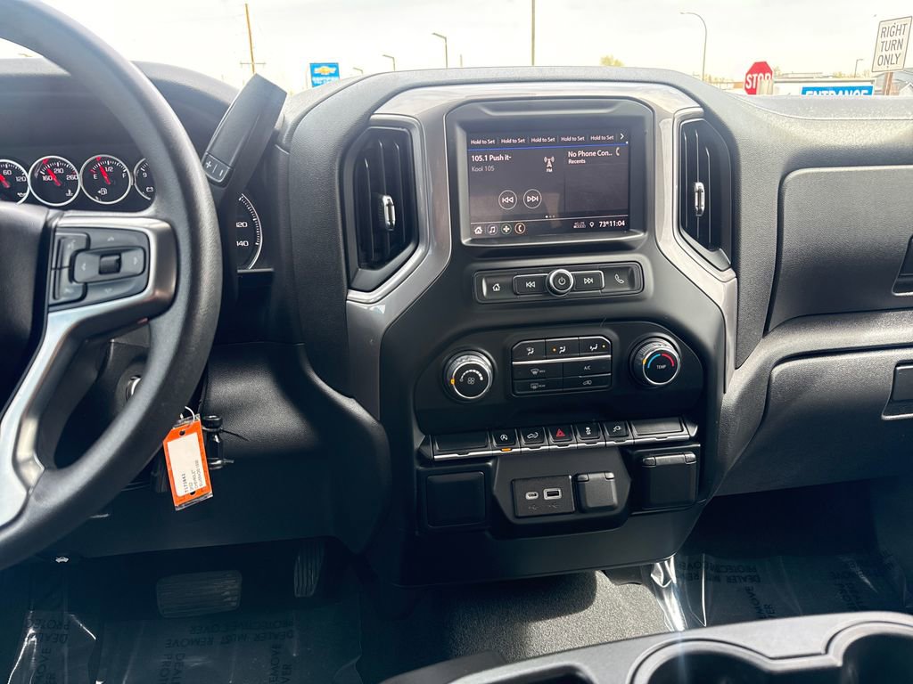 Used 2022 Chevrolet Silverado 1500 Custom w/ Safety Confidence Package AWD/4WD image 17