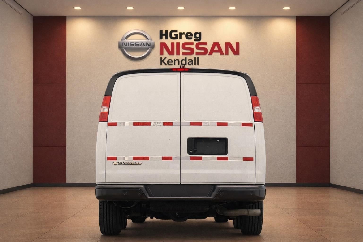 Used 2021 Chevrolet Express 2500 RWD image 6