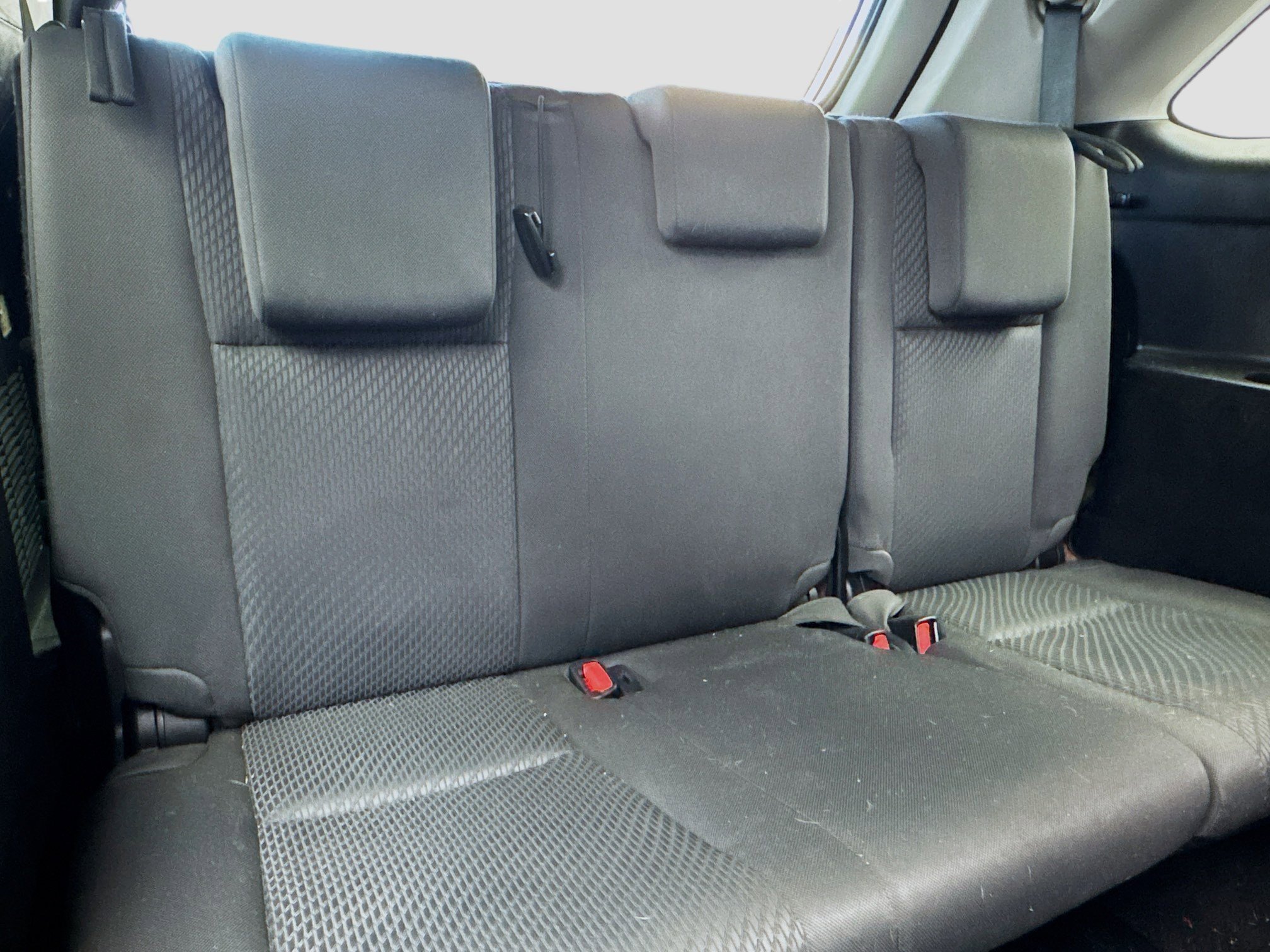 Used 2015 Toyota Highlander LE image 18