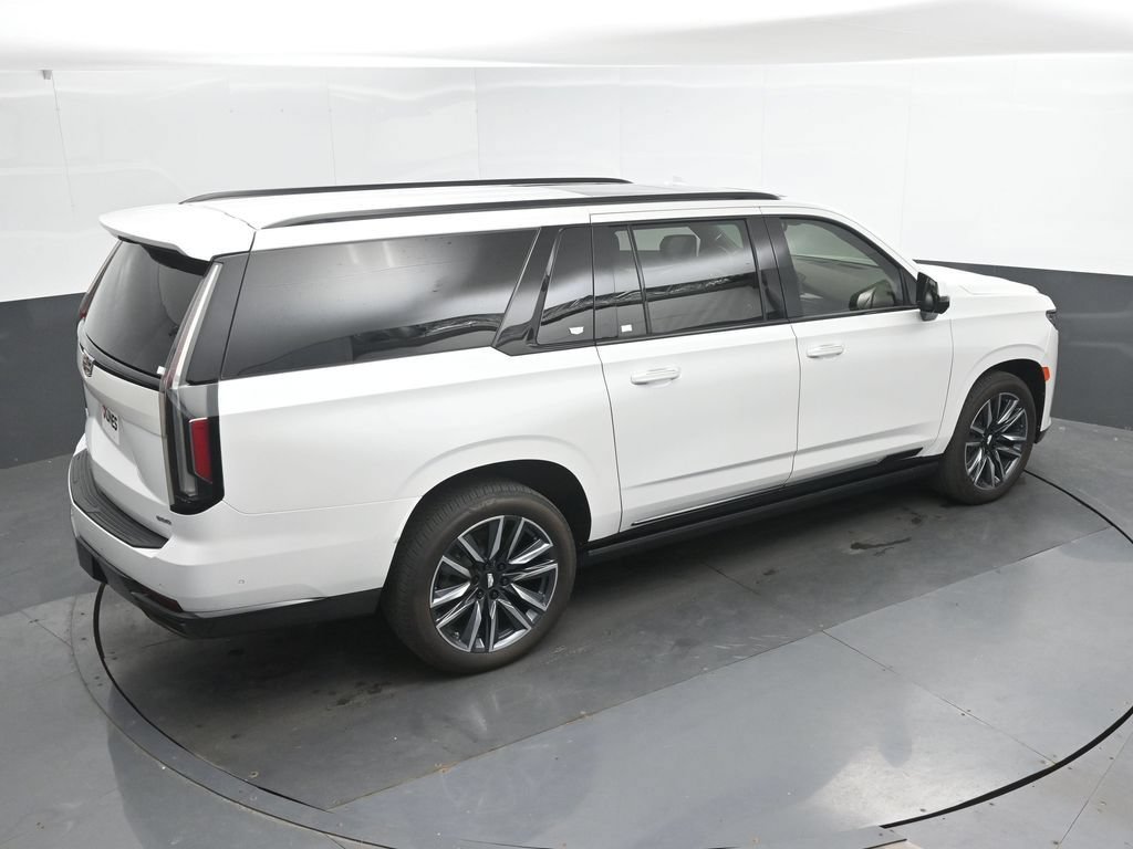 Used 2024 Cadillac Escalade ESV Sport Platinum AWD/4WD image 32