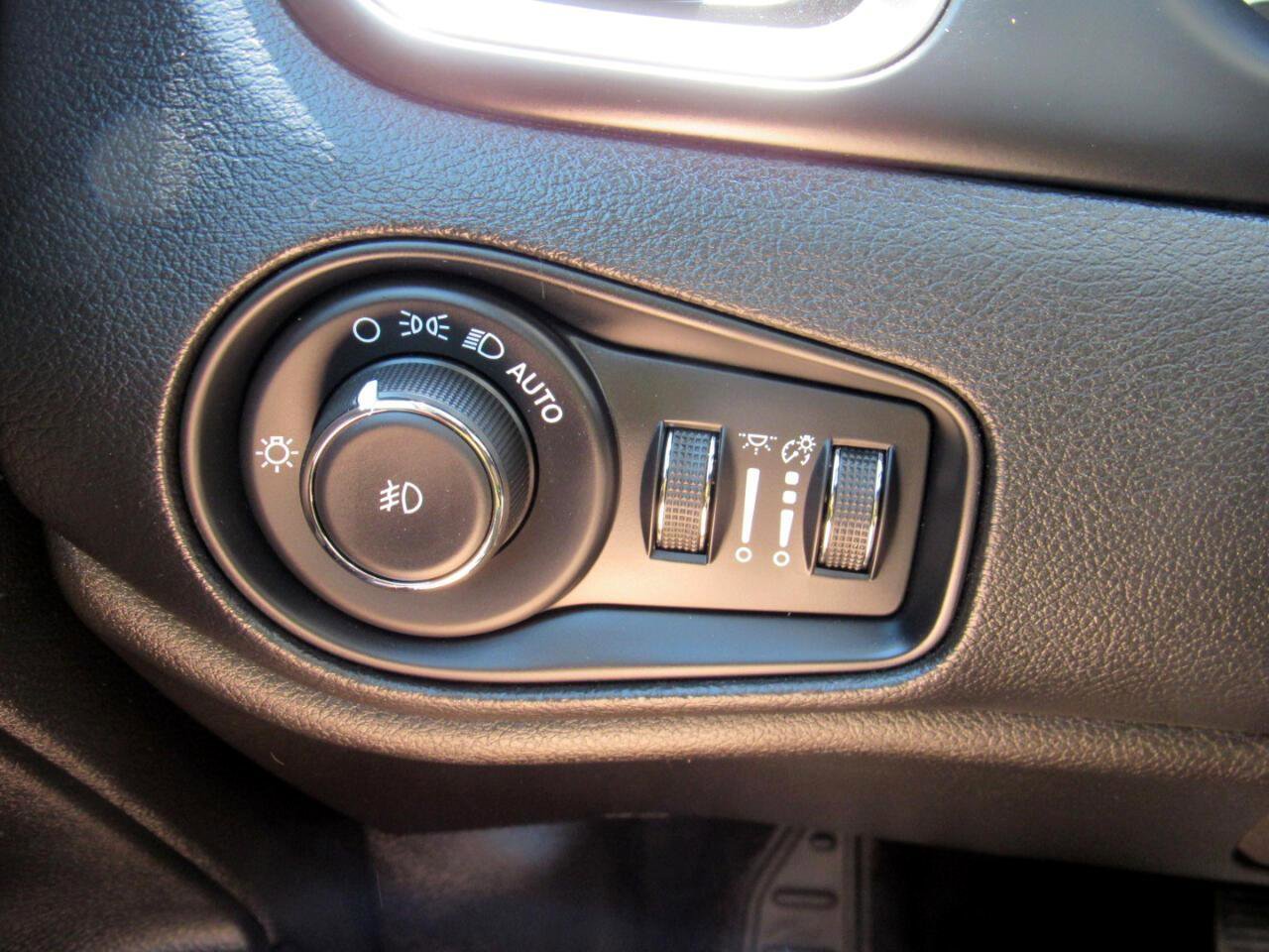 Used 2021 Jeep Renegade Limited w/ Sun & Sound Group image 17