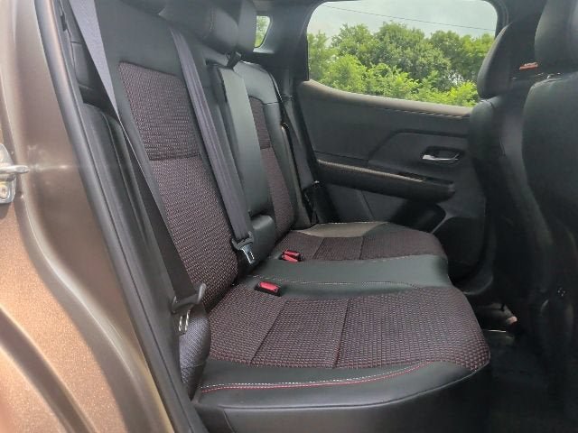 Used 2025 Nissan Kicks SR w/ SR Premium Package FWD image 16