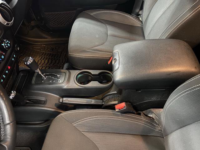 Used 2018 Jeep Wrangler Unlimited Rubicon w/ Cold Weather Group image 19