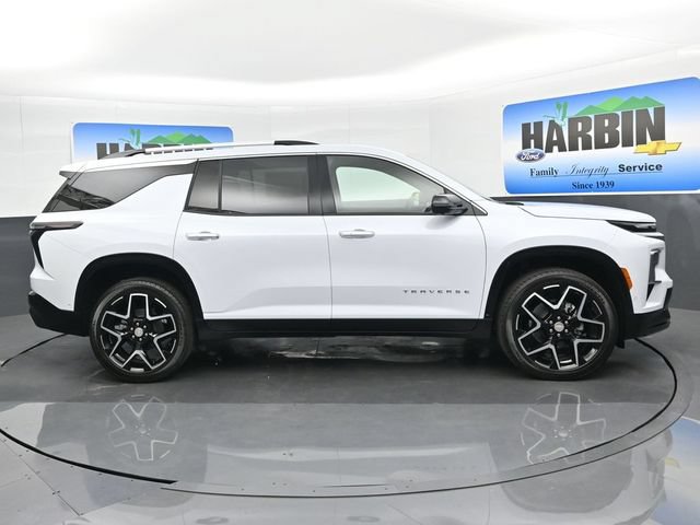New 2026 Chevrolet Traverse High Country w/ LPO, Floor Liner Package FWD image 7