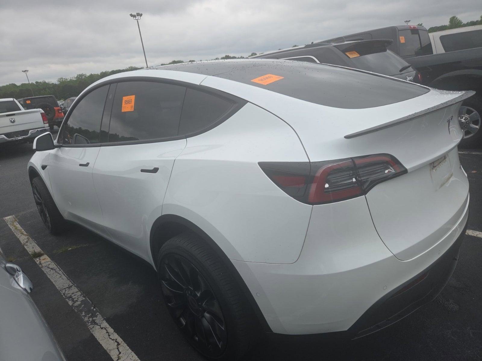Used 2022 Tesla Model Y Performance AWD/4WD image 4