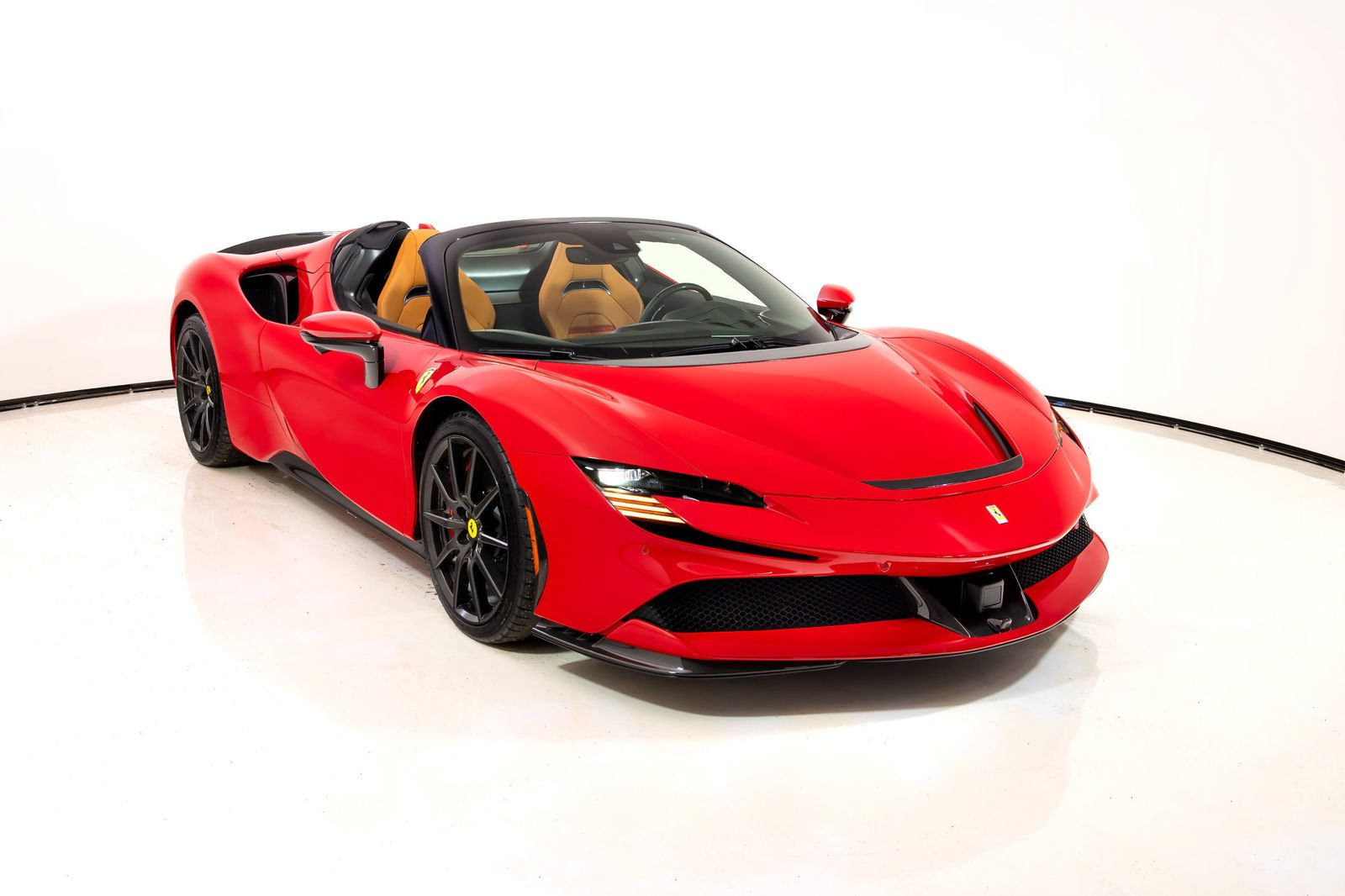 Certified 2023 Ferrari SF90 Spider AWD/4WD image 1