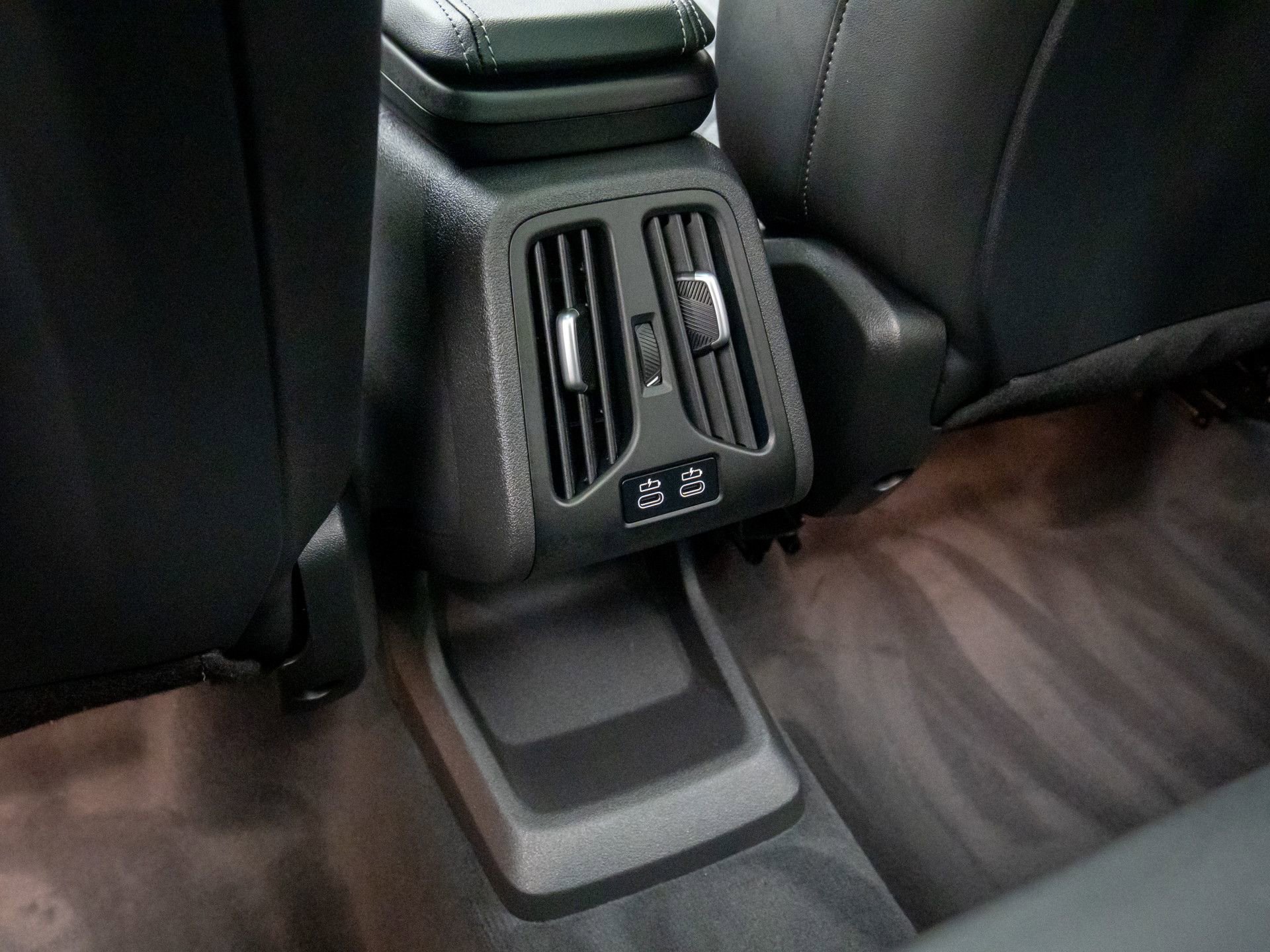 Used 2025 BMW X1 xDrive28i w/ Technology Package image 17