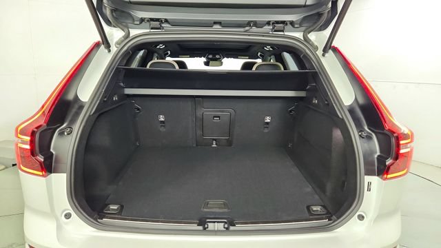 New 2026 Volvo XC60 B5 Plus w/ Climate Package AWD/4WD image 40