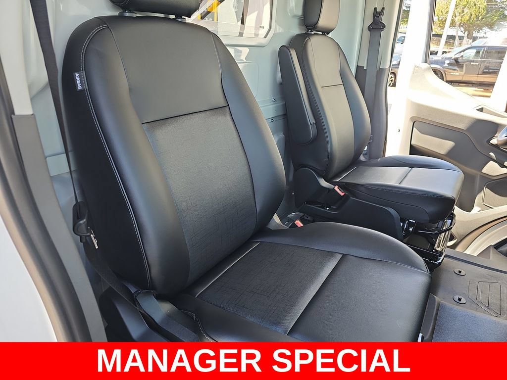 New 2025 Ford Transit 250 Low Roof RWD image 10