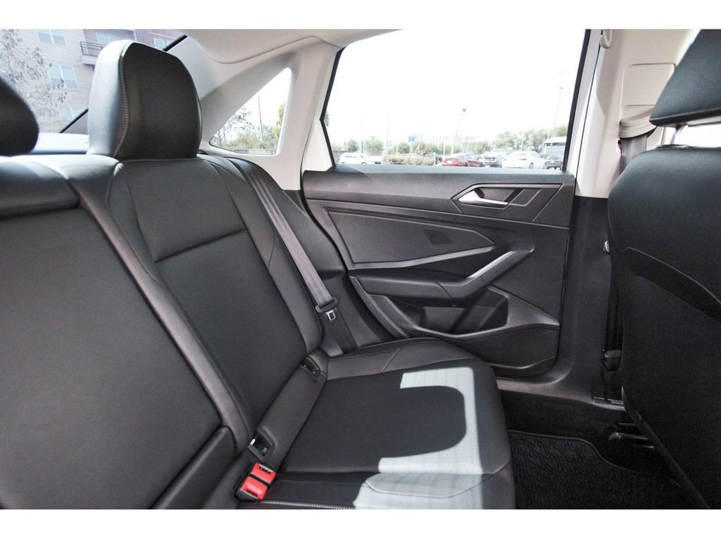 Used 2020 Volkswagen Jetta SE image 13