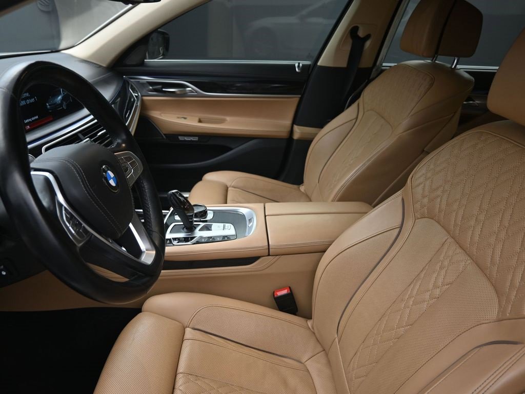 Used 2018 BMW 740e xDrive image 12