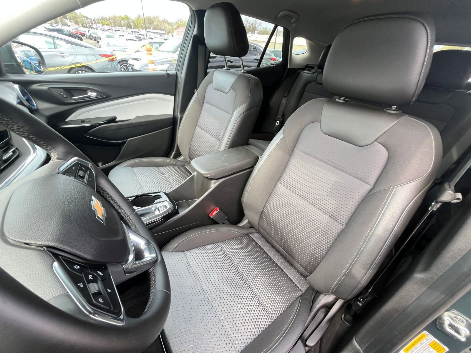 Used 2025 Chevrolet Trax LT w/ LT Convenience Package image 35