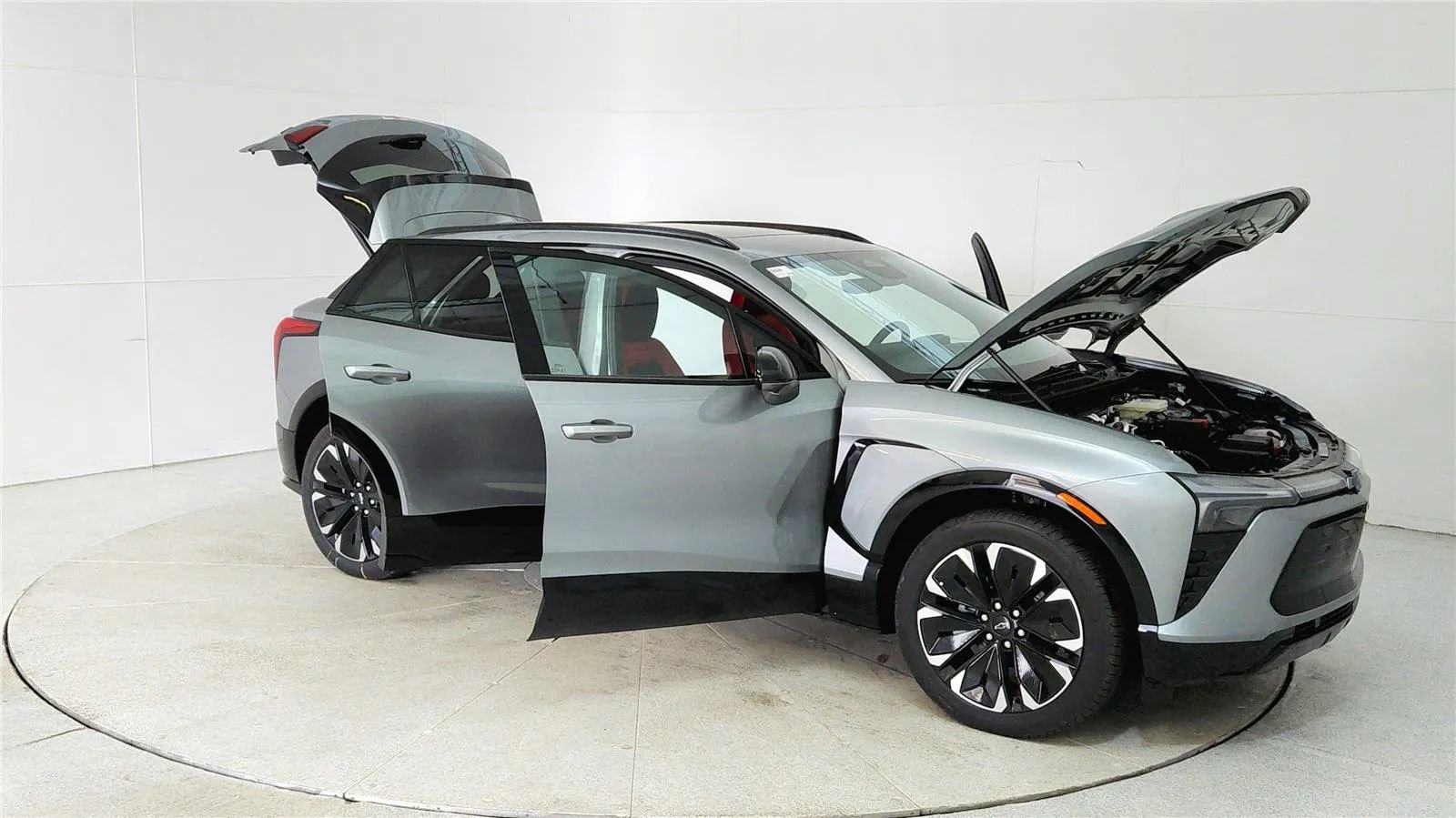 New 2025 Chevrolet Blazer EV RS RWD image 9