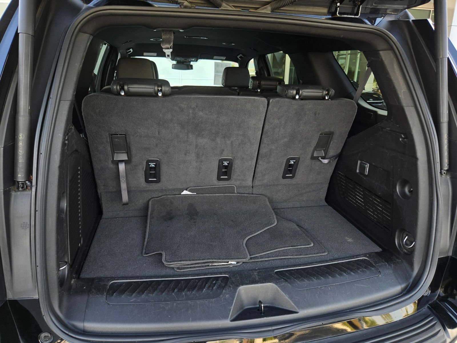 Used 2024 Chevrolet Tahoe LT RWD image 24
