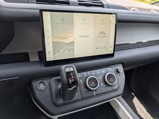 New 2025 Land Rover Defender 110 S image 15