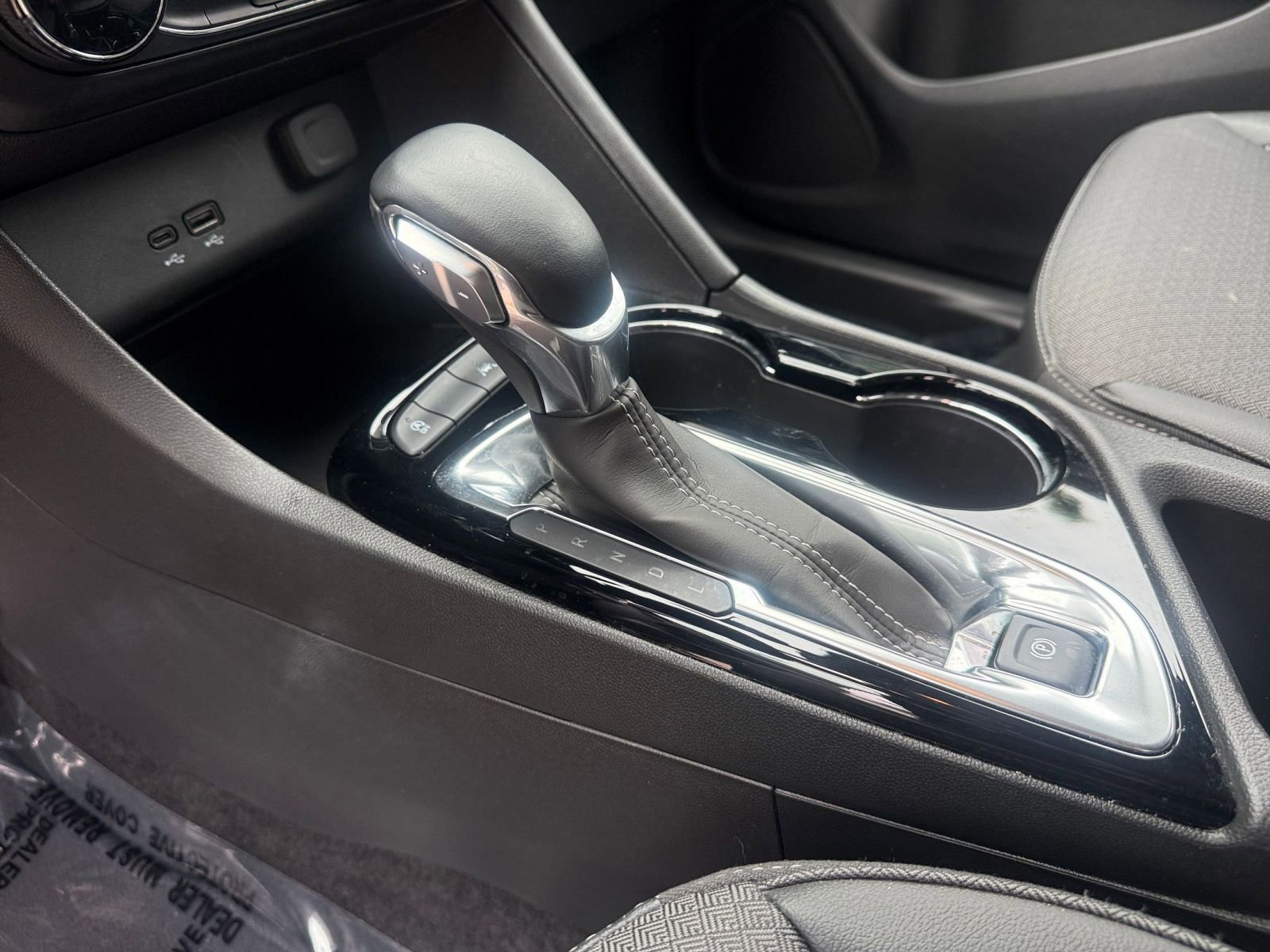 Used 2025 Buick Encore GX Preferred image 38