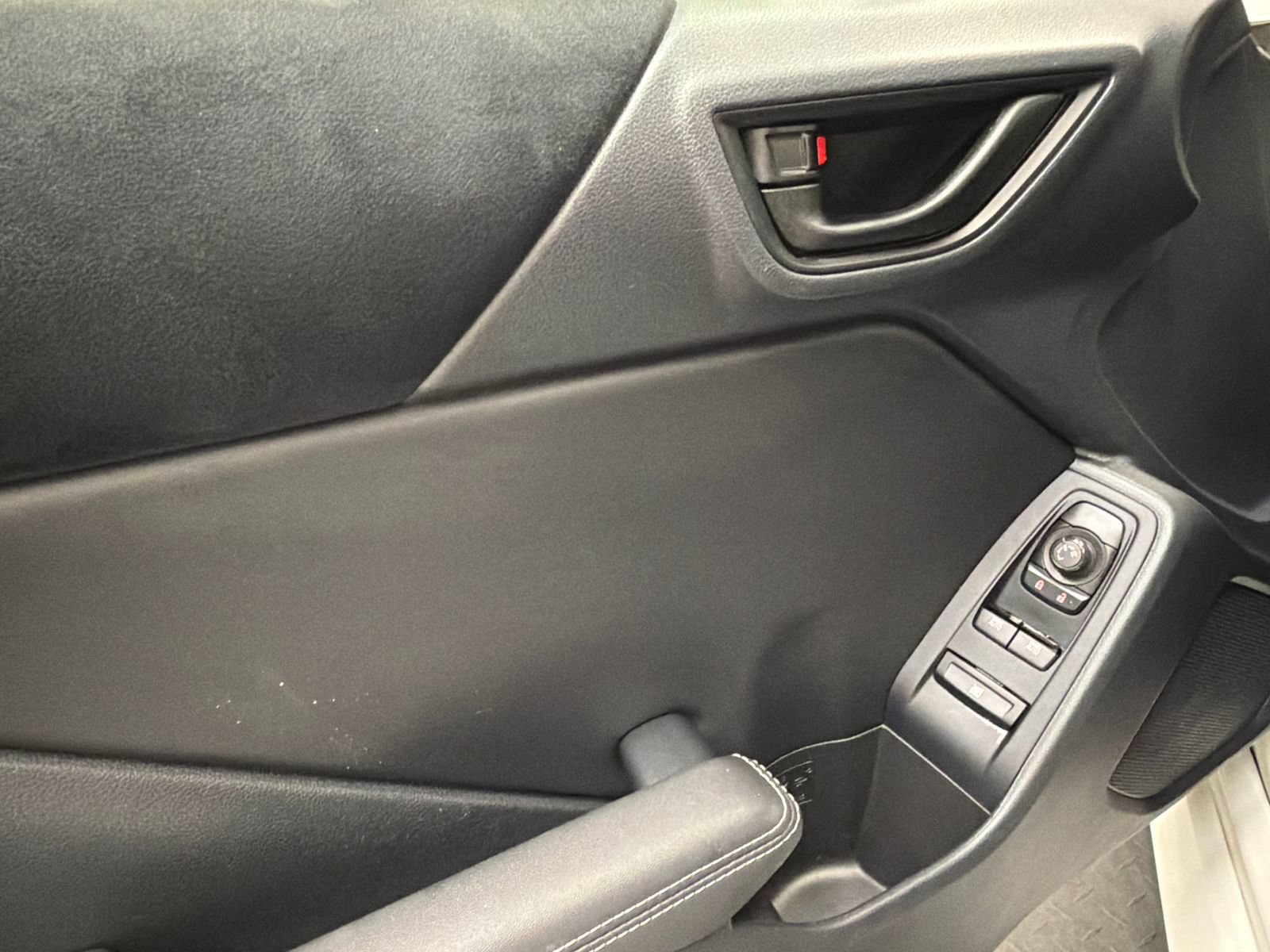 Used 2025 Toyota GR86 Premium RWD image 25