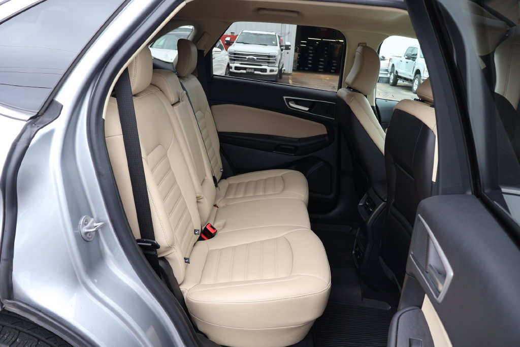 Used 2024 Ford Edge SEL w/ Convenience Package AWD/4WD image 23