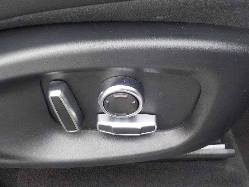 Used 2019 Jaguar F-PACE Prestige image 40