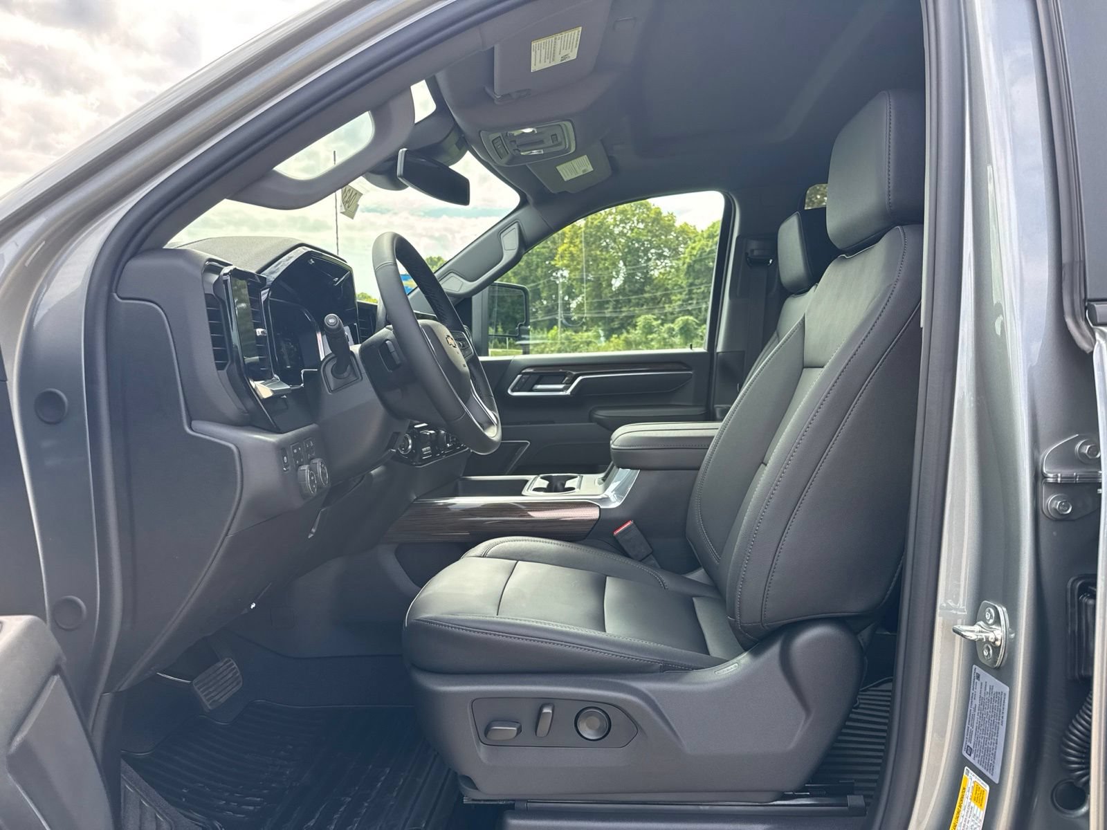 New 2026 Chevrolet Silverado 3500 LT w/ All Star Edition AWD/4WD image 17