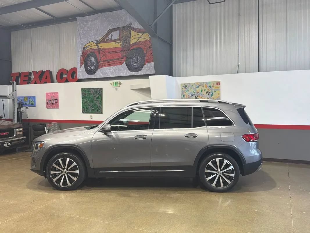 Used 2022 Mercedes-Benz GLB 250 4MATIC image 45