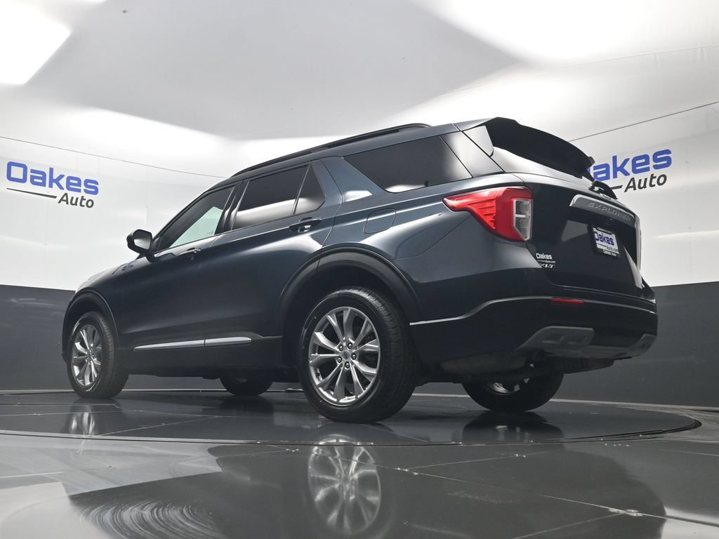 Used 2022 Ford Explorer XLT w/ Equipment Group 202A AWD/4WD image 43