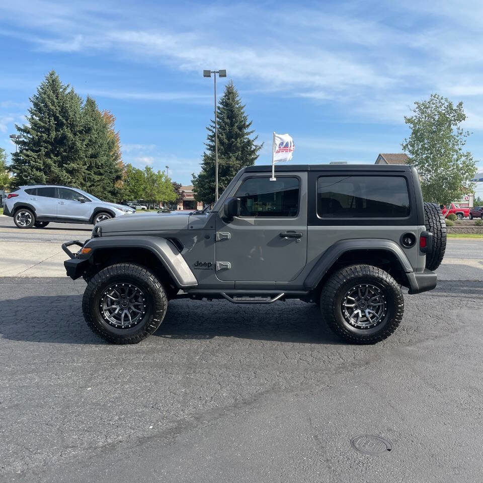 Used 2023 Jeep Wrangler Sport image 2