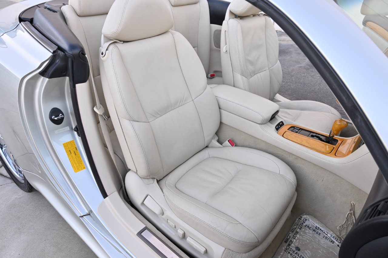 Used 2002 Lexus SC 430 Convertible RWD image 16