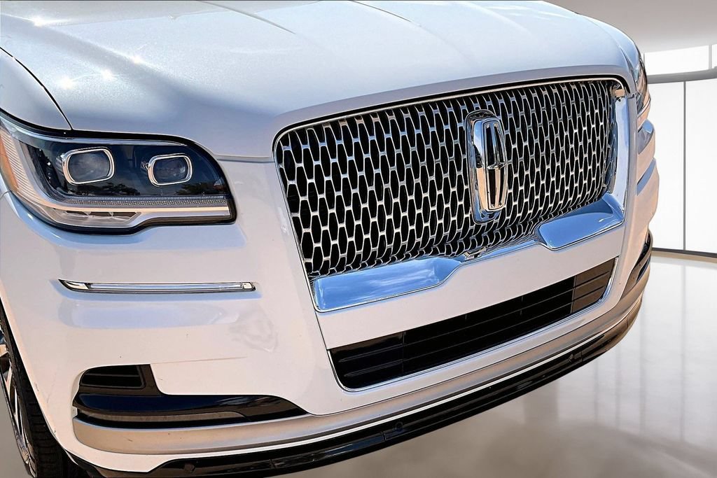 Used 2022 Lincoln Navigator Reserve AWD/4WD image 31