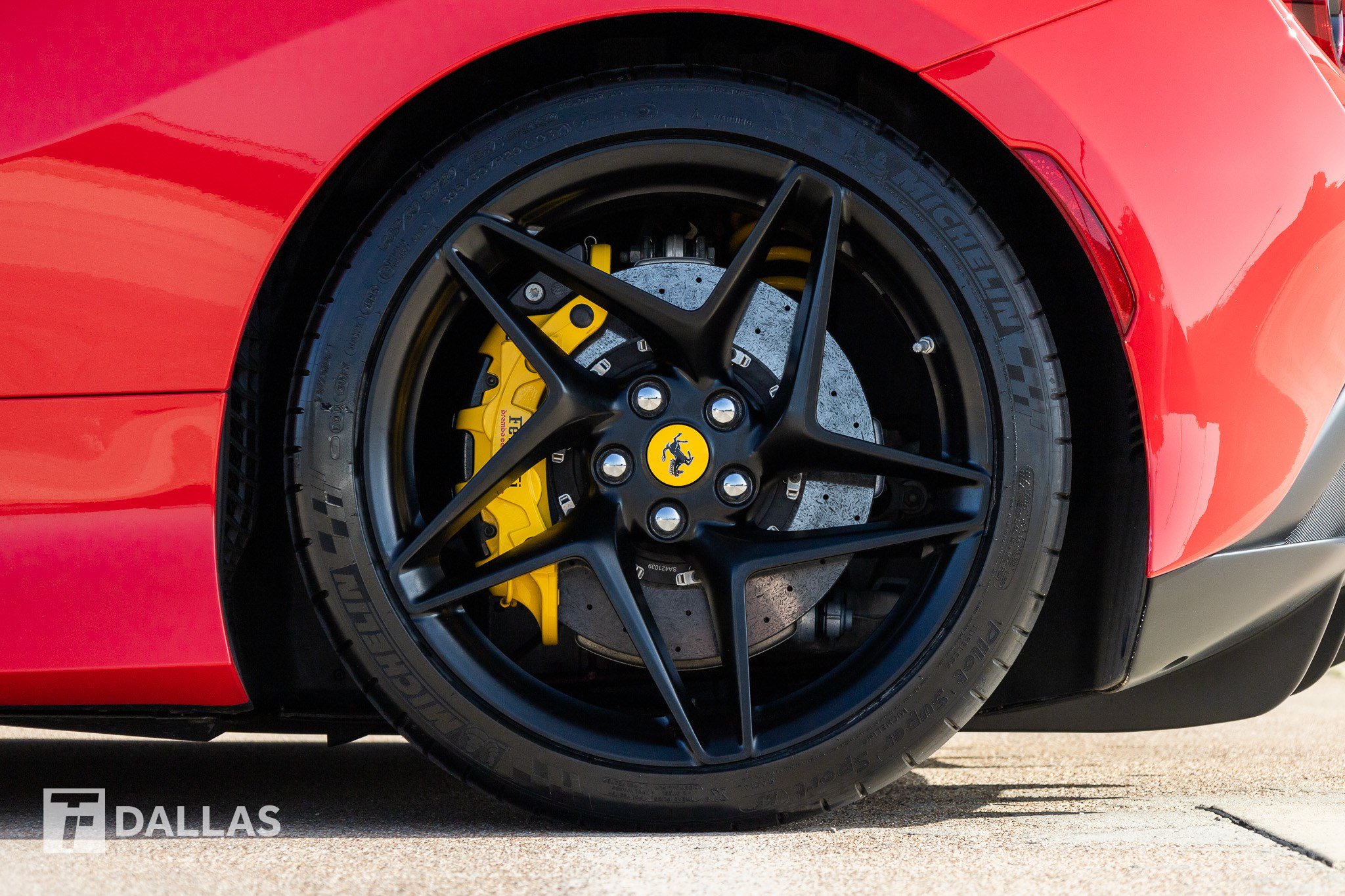 Used 2020 Ferrari F8 Tributo RWD image 9