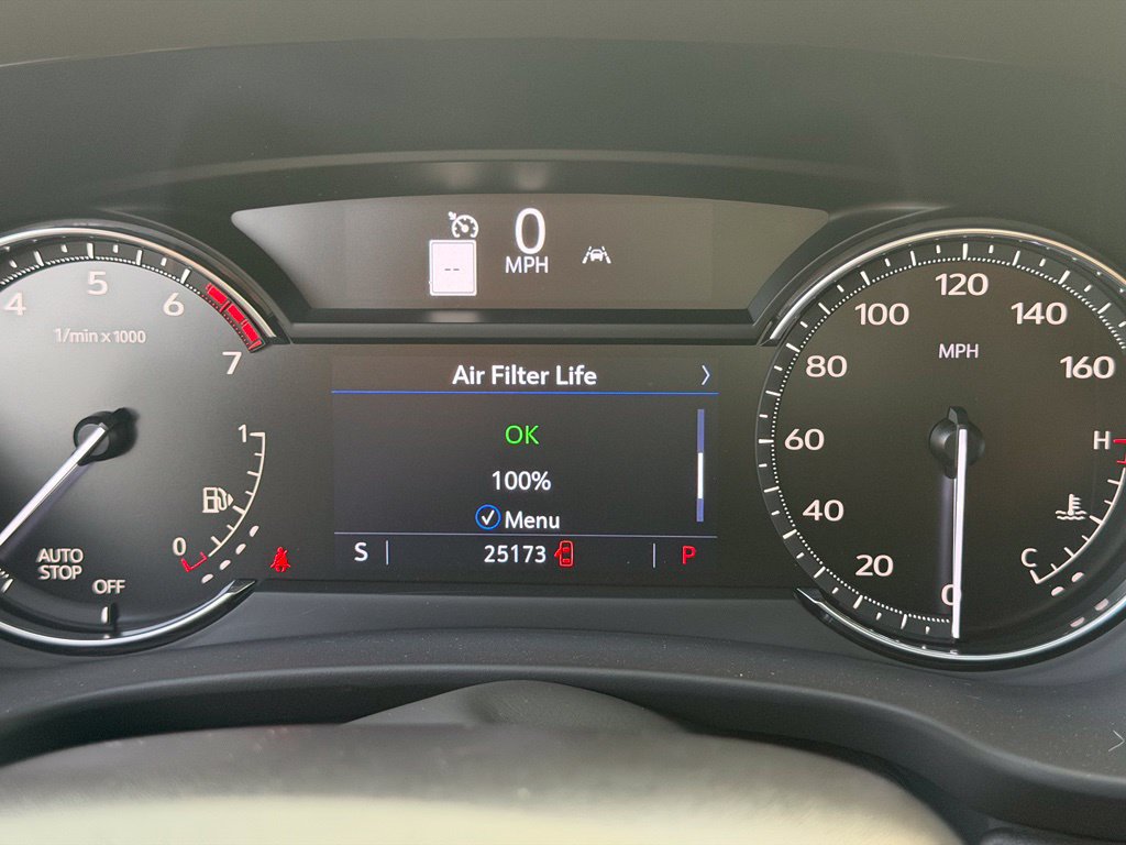 Used 2022 Cadillac XT4 Premium Luxury w/ Enhanced Visibility Package FWD image 26