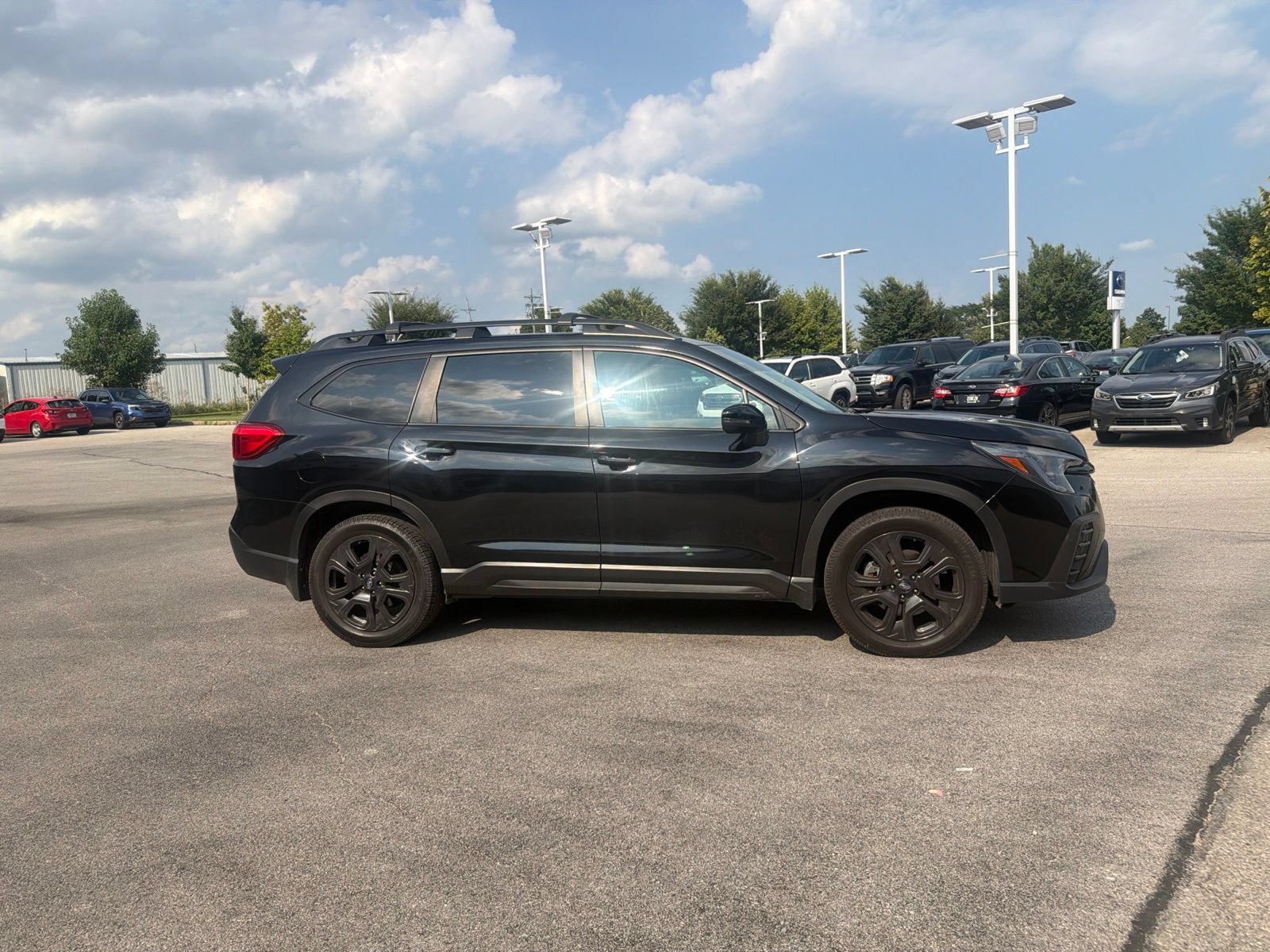 Used 2023 Subaru Ascent Onyx Edition AWD/4WD image 14