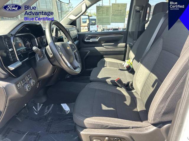 Used 2025 Chevrolet Silverado 2500 LT w/ Convenience Package AWD/4WD image 16