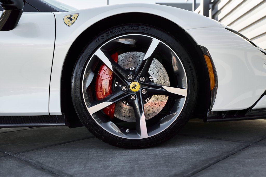 Used 2022 Ferrari SF90 Stradale image 33