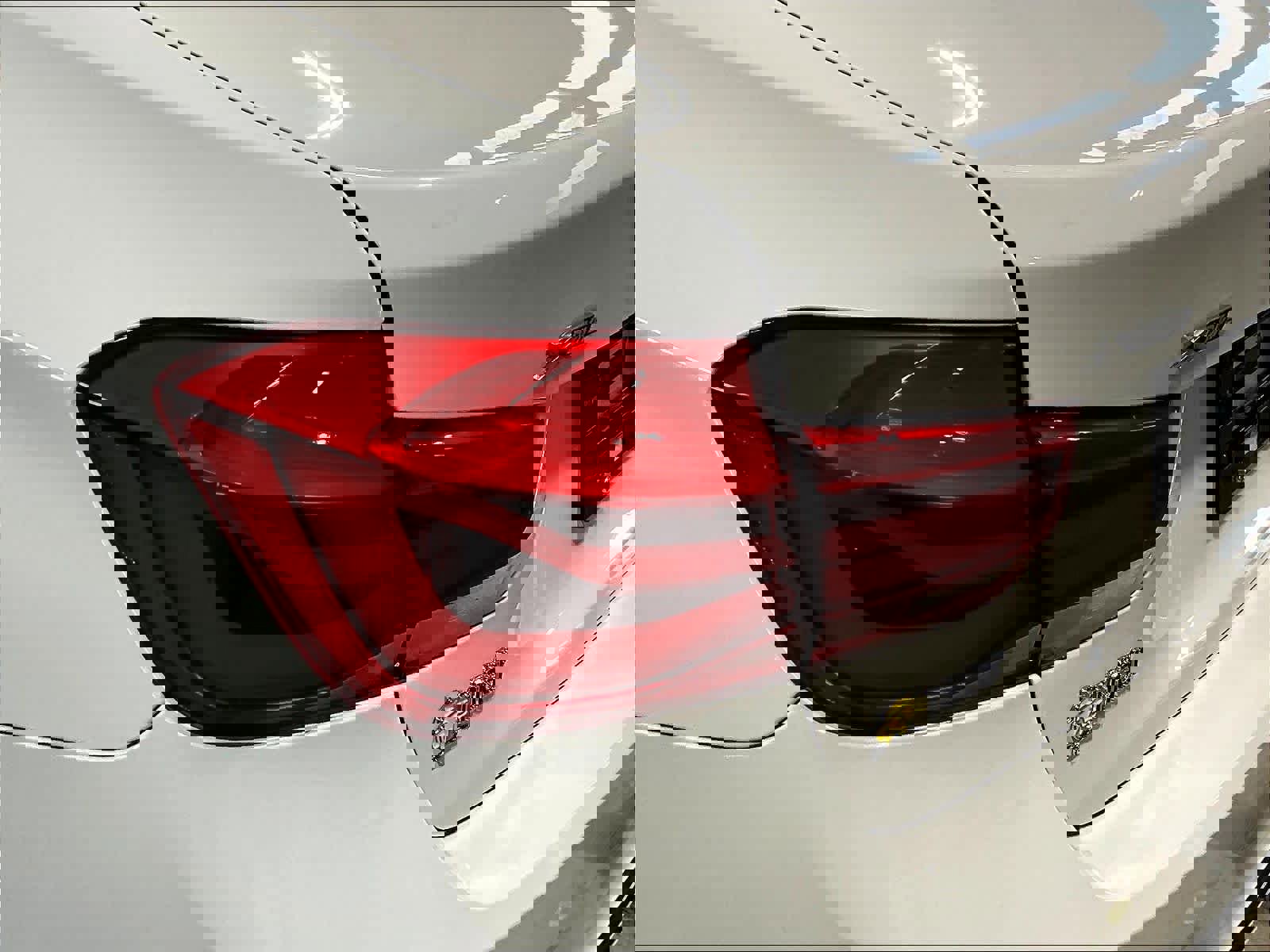 Used 2018 BMW 330i xDrive Sedan w/ Convenience Package image 33