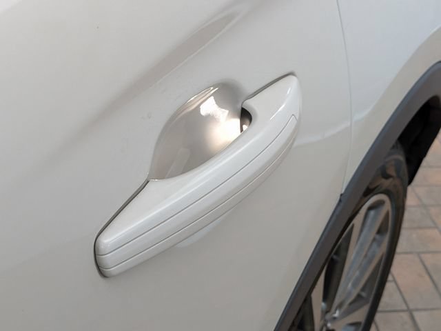 Used 2019 Lincoln Nautilus Select AWD/4WD image 10