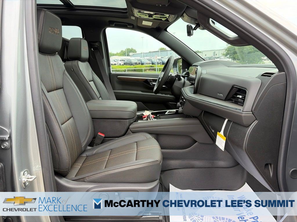 New 2026 Chevrolet Tahoe High Country AWD/4WD image 32
