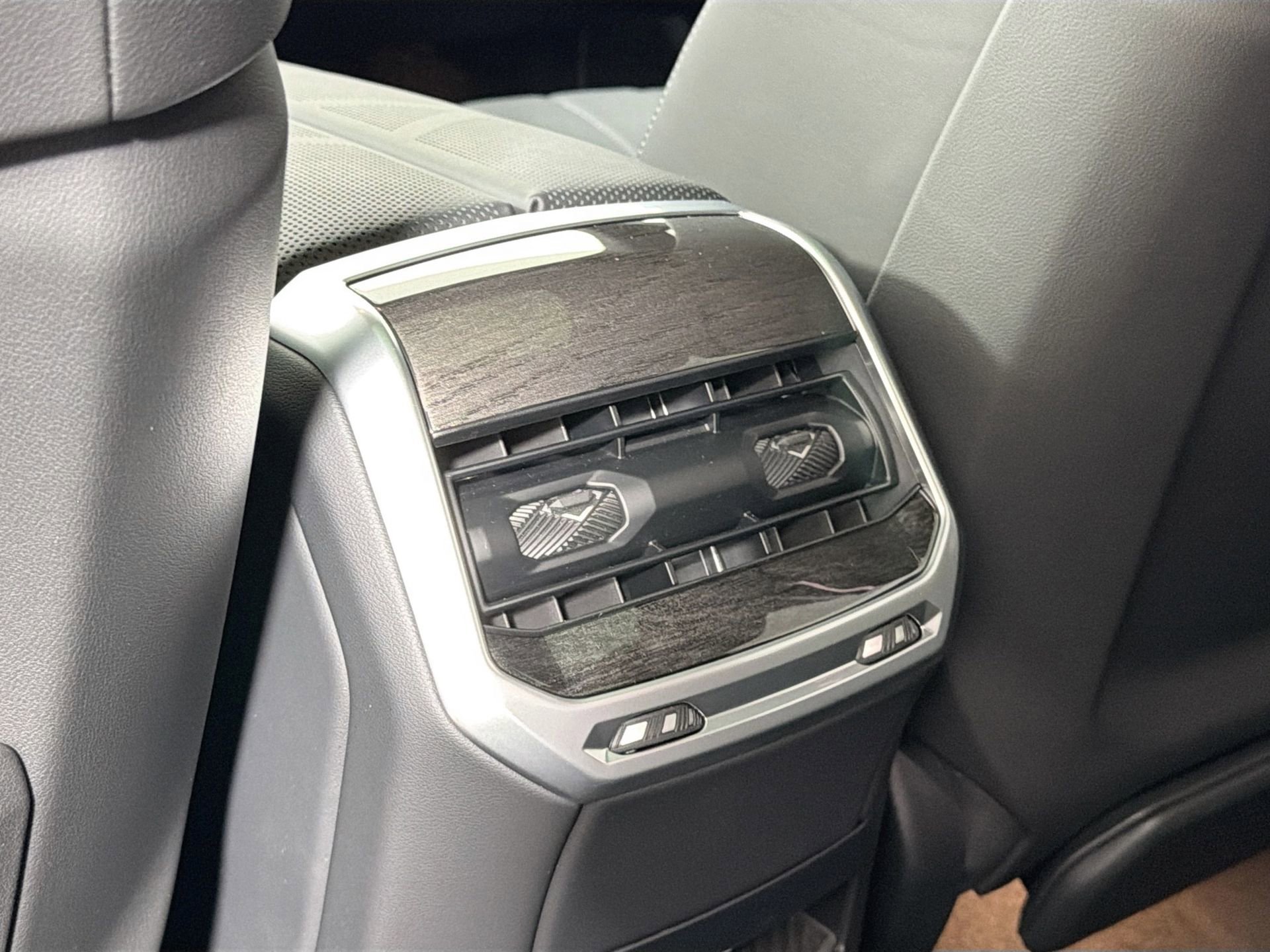 New 2026 BMW i7 xDrive60 image 25