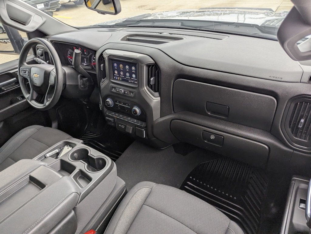 Used 2025 Chevrolet Silverado 2500 Custom w/ Custom Value Package image 29