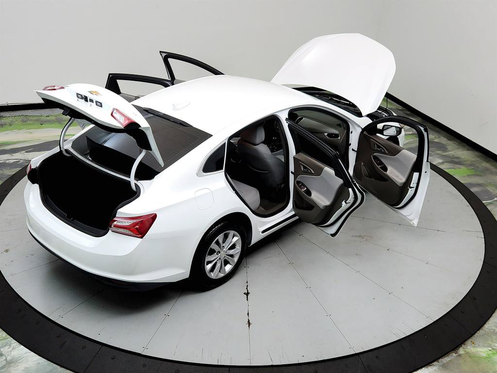 Used 2020 Chevrolet Malibu LT FWD image 37
