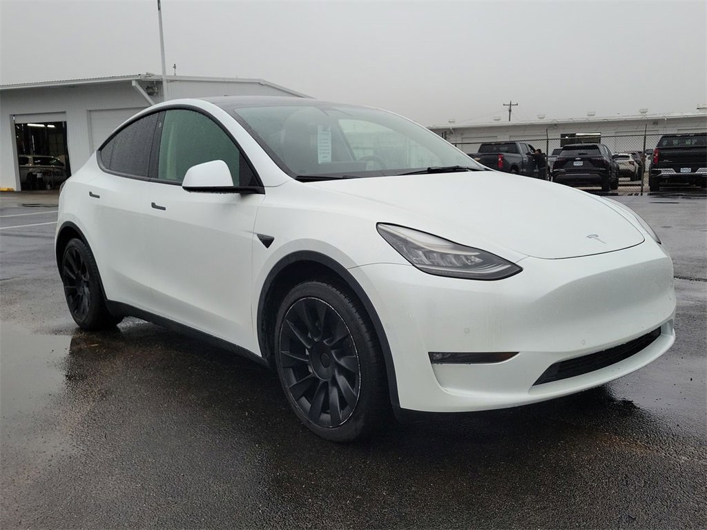 Used 2021 Tesla Model Y 2WD image 16