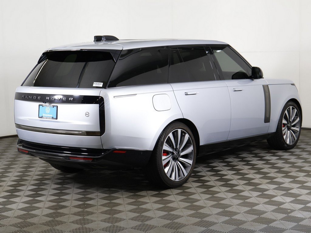 Used 2023 Land Rover Range Rover SV image 13