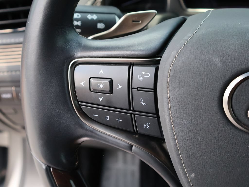 Used 2022 Lexus LS 500 AWD w/ Luxury Package image 32