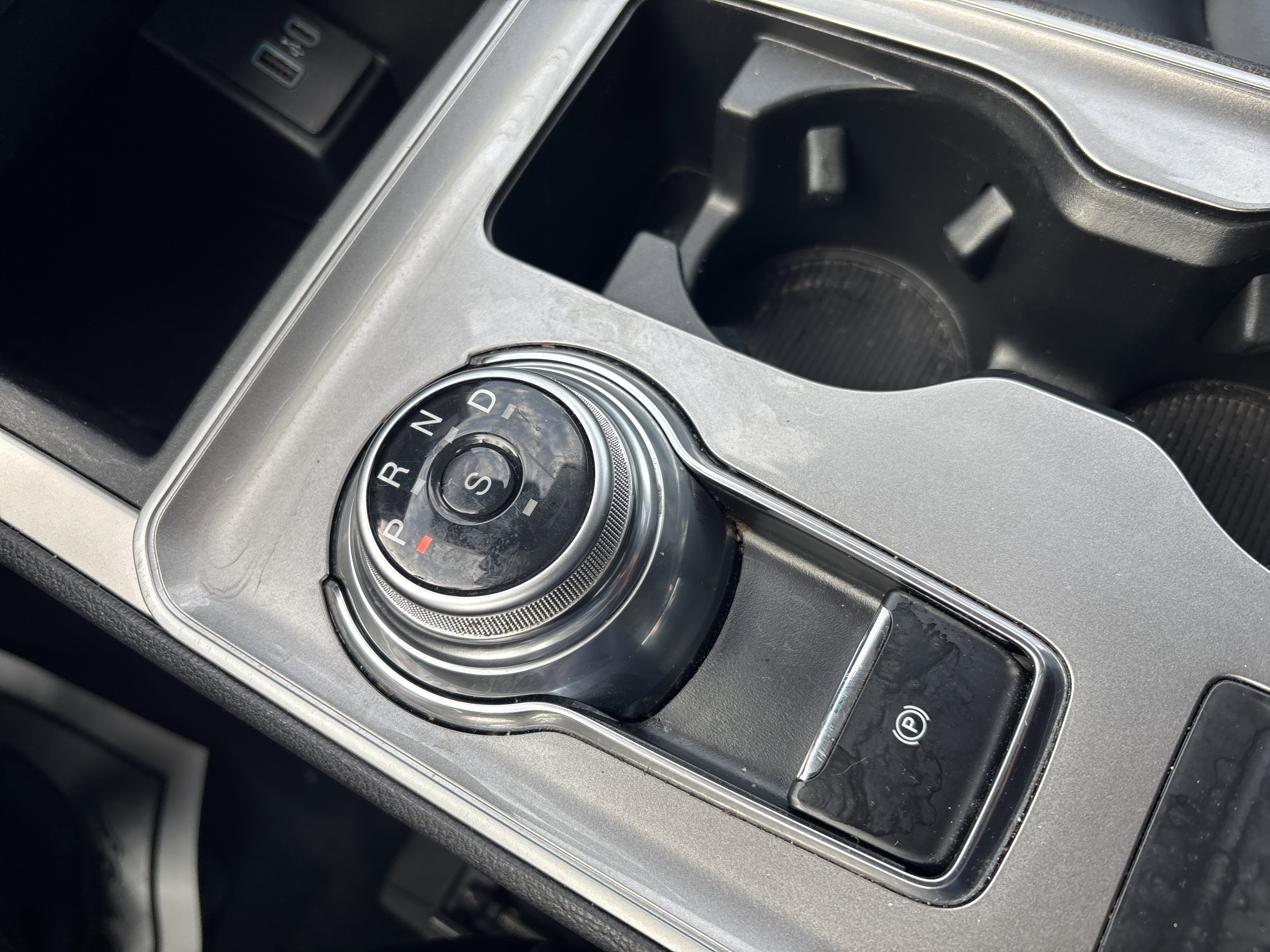 Used 2024 Ford Edge SEL image 24