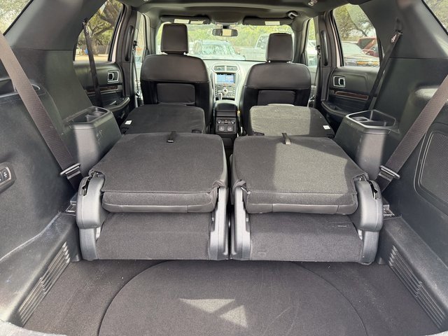 Used 2018 Ford Explorer Platinum image 22