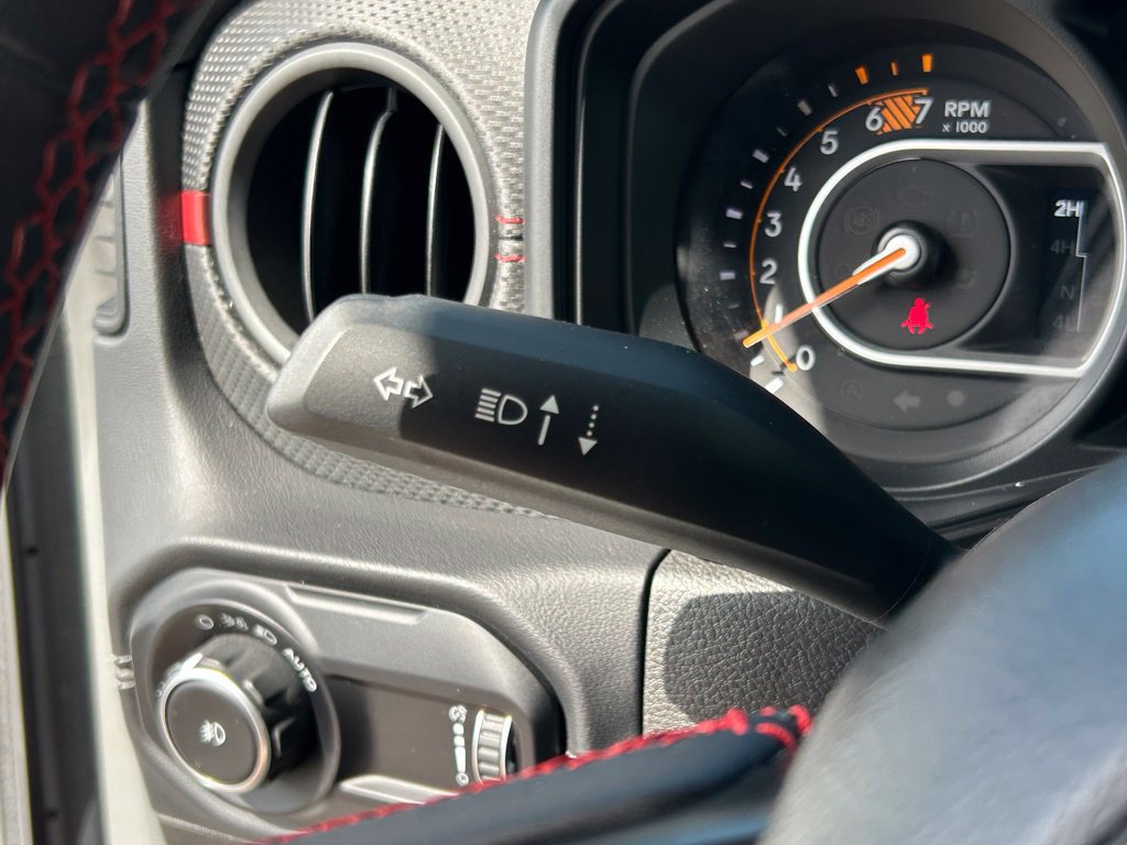Used 2024 Jeep Wrangler Unlimited Rubicon AWD/4WD image 23